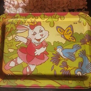 Vintage Bunny Ballet Metal Folding TV Tray